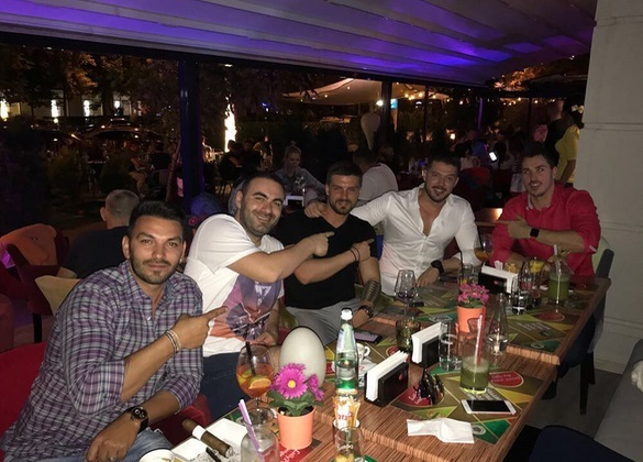 Victor Slav şi-a sărbătorit ziua de naştere împreună cu prietenii