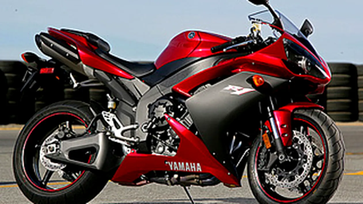 Un motociclist a murit dupa ce a incercat sa ocoleasca barierele de cale ferata