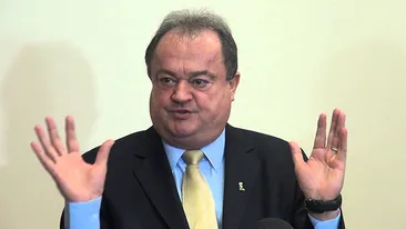 A ”refăcut” Guvernul Boc pe terasa milionarilor din Mamaia! “BULDOGUL”, zi împărătească de juma’ de miliard!