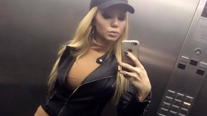 Cum arată acum BEYONCE de România, după ce a anunţat schimbarea de look:,,Îţi stă...‘’