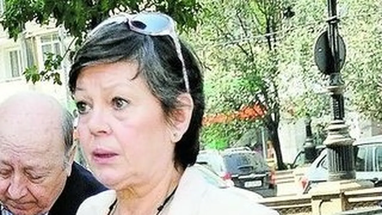 Anca Pandrea e dezamagita ca actorul nu s-a interesat de starea lui Iurie Darie, desi a fost internat la acelasi spital: Arsinel, sa-ti fie rusine