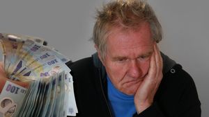 Minus 1.500 de lei pentru acești pensionari. Ce presupune noua decizie luată în privința cardurilor de alimente