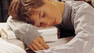 Rectorul UVT despre introducerea tezelor unice: Sufocă elevii cu patru noi evaluări naționale, le distruge plăcerea de a învăța