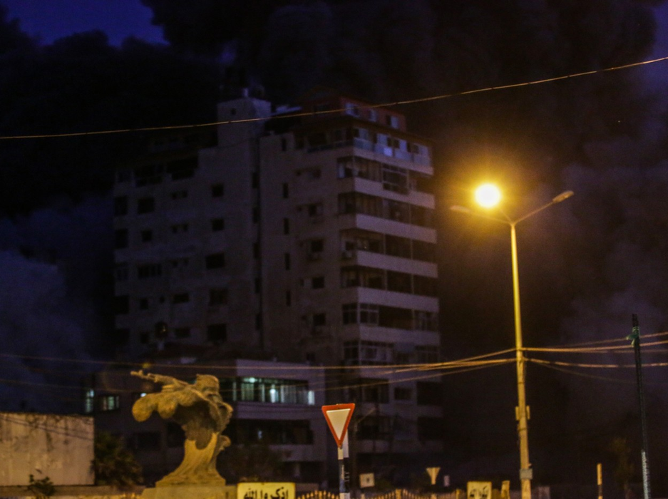 Israelul a distrus într-un atac o clădire Hamas cu 10 etaje din Gaza ( sursa foto Profimedia )