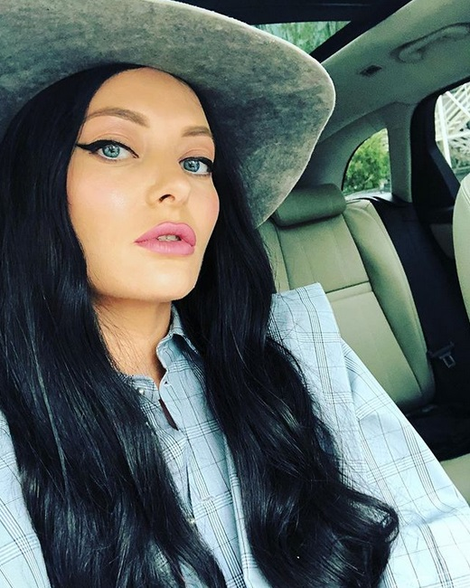 Delia și-a schimbat look-ul înainte de Paște: „Ție chiar îți stă bine cu orice culoare și coafură”
