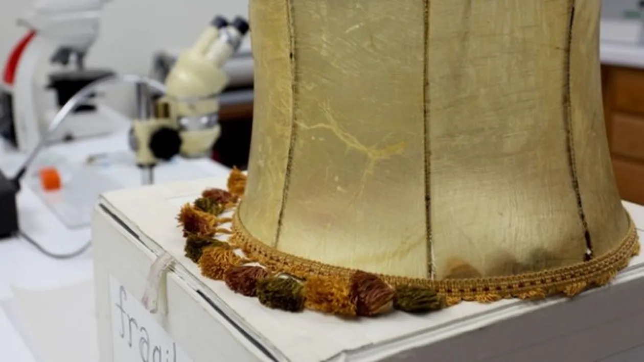 Cea mai infricosatoare creatie a nazistilor care a inmarmurit o lume intreaga! Au fabricat abajururi din piele de om!