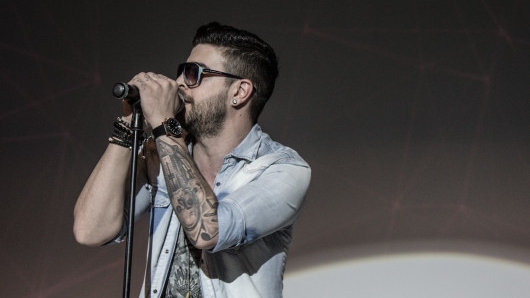 Speak, declaraţii fabuloase despre ”regina Instagramului”! Artistul a sunat-o în direct la TV, iar răspunsul brunetei l-a lăsat perplex