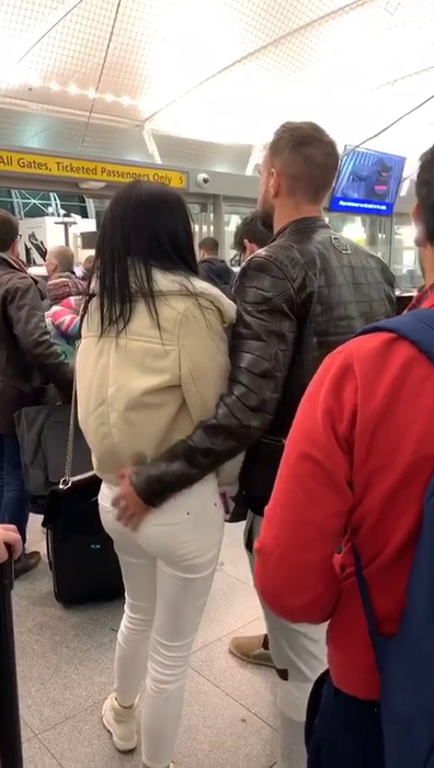 Philipp Plein și Justyna Gradek, momente tandre în aeroport