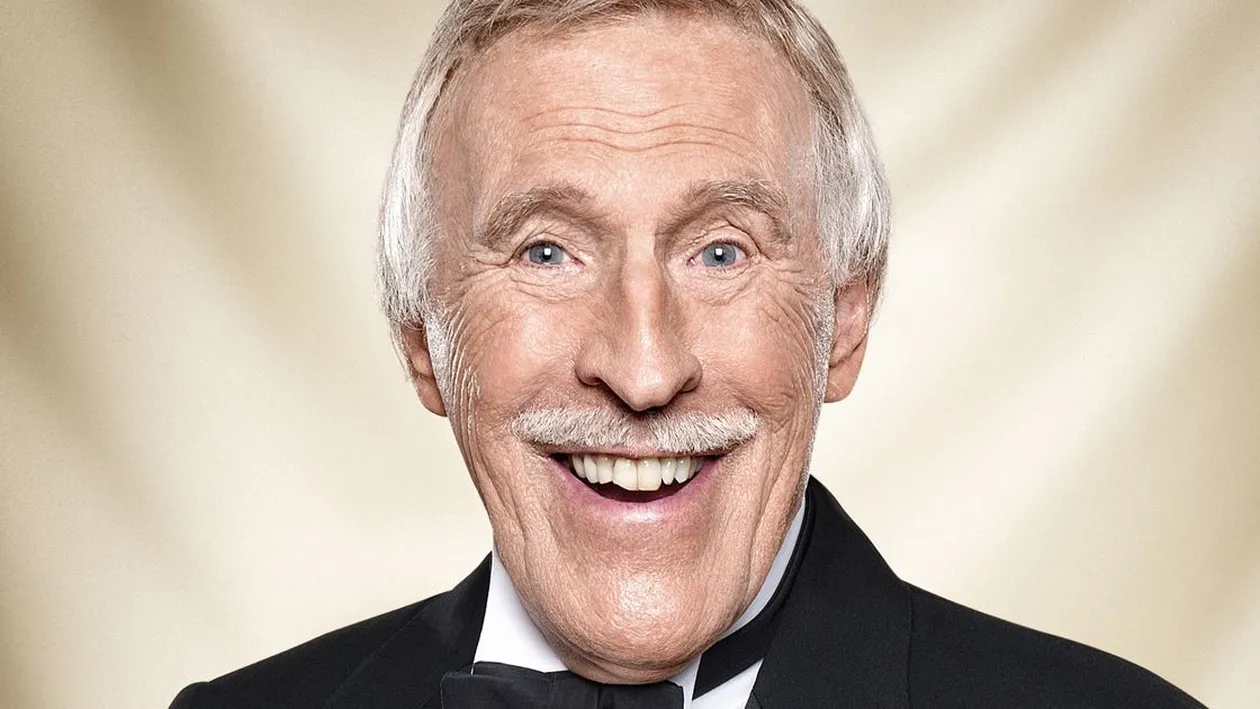 Sir Bruce Forsyth, un legendar om de televiziune, a murit!