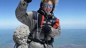 VIDEO Un pusti de 13 ani este cel mai tanar alpinist care a cucerit Everestul!