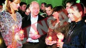 Basescu a dormit in patul lui Ceausescu