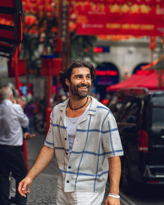 Actorul român care l-a jucat pe Vlad Țepeș recunoaște că nu se grăbește cu nunta: ”Îmi face capul calendar”