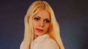 "L-am prins pe fostul meu iubit cu un barbat in pat!" Vezi ce vedeta de la noi face acesta marturisire!