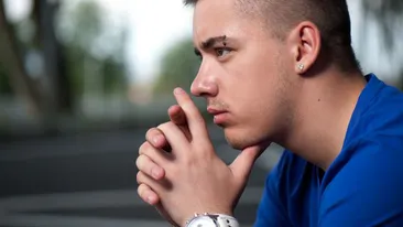 La 24 de ani, marele castigator de la Românii au Talent pune şofatul inaintea bacului! Lista priorităţilor....