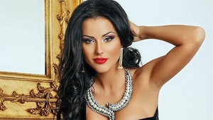BOMBA sfarsitului de an! Daniela Crudu, in bratele unui faimos cantaret din Romania! "Chiar este adevarat!"