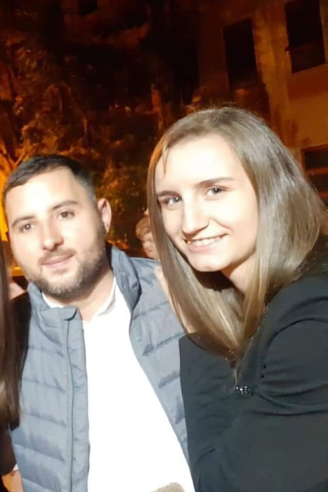 Alexandra, alături de soțul ei, Gabriel, care o diviniza foto: Facebook