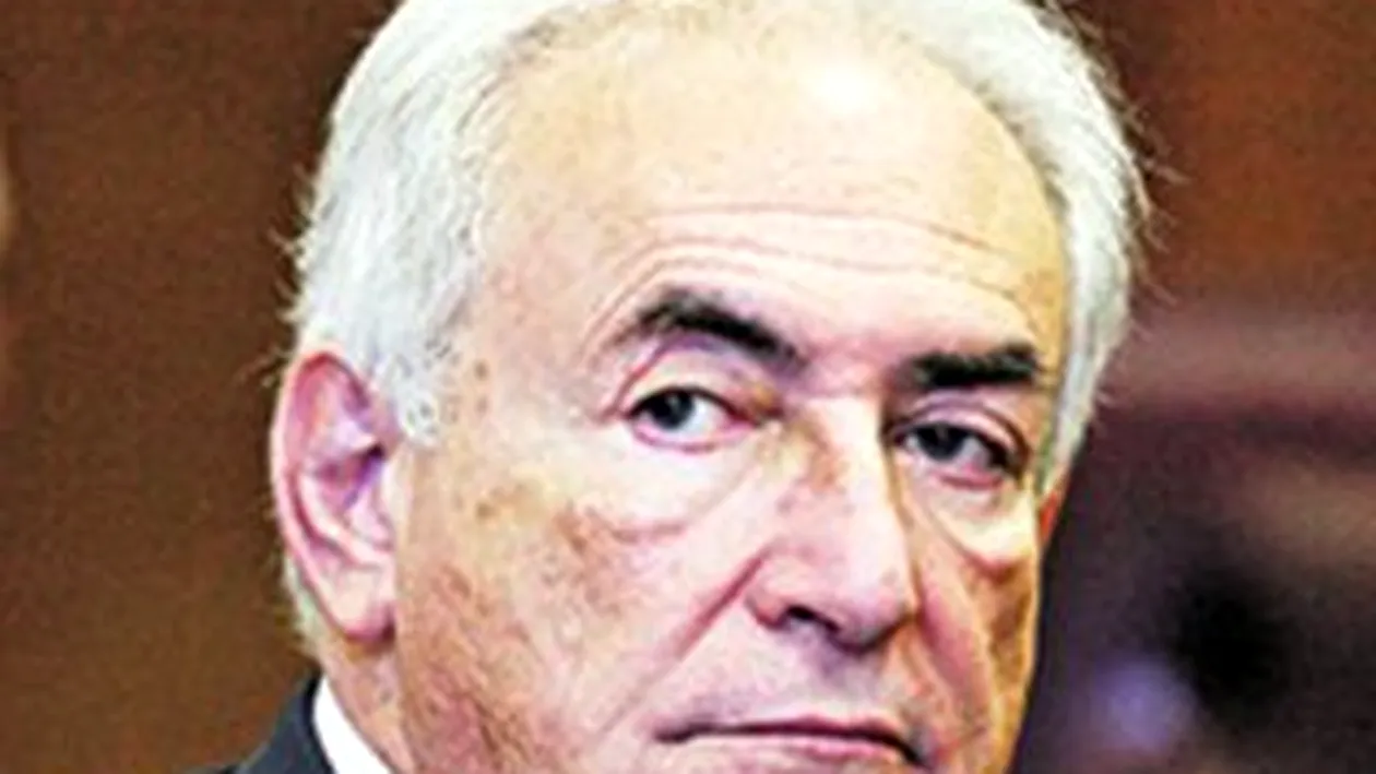 Dominique Strauss-Kahn e grav bolnav! Isi roade unghiile pana la sange si nu face nimic toata ziua