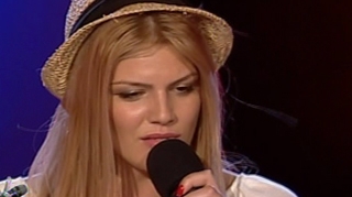 O fosta componenta Candy, la Vocea Romaniei! VEZI daca a ales-o vreun membru al juriului