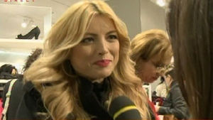 Elena Gheorghe va naste peste 2 saptamani, dar nu renunta pentru mult timp la cantat! "De revelion revin pe scena!"
