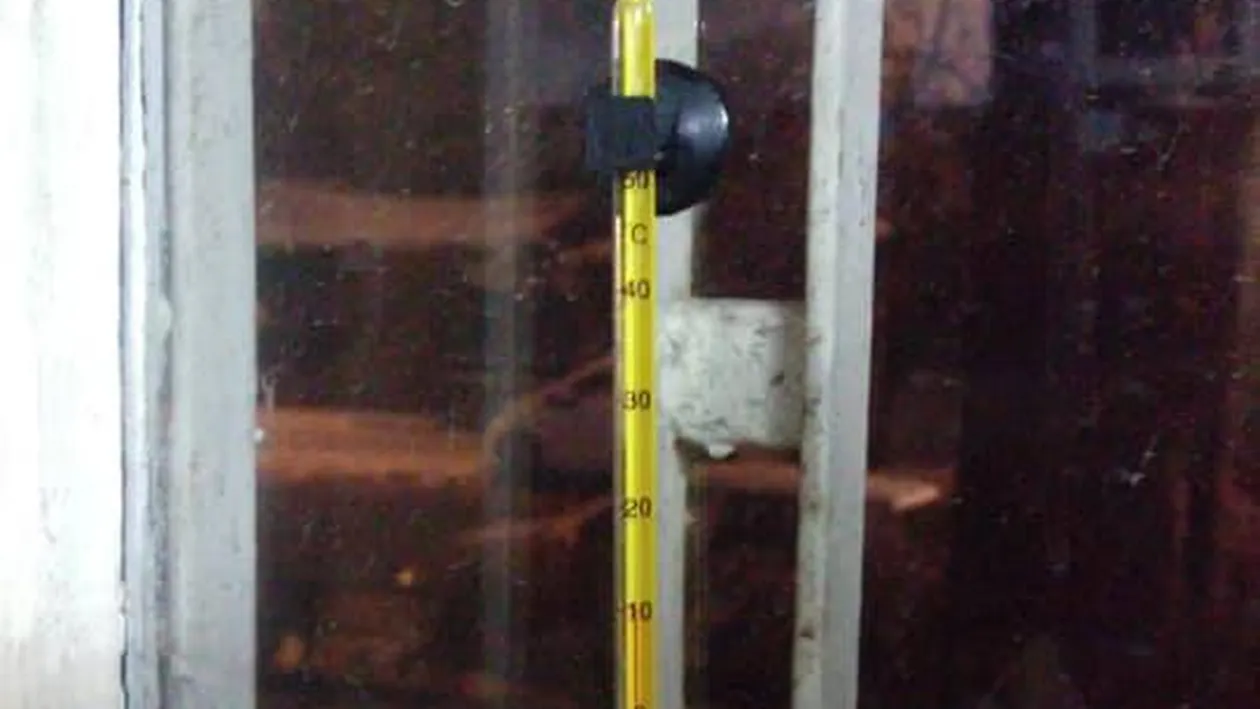 Poliţiştii doljeni tremură de frig în sala de instrucţie! Termometrul indica 10 grade