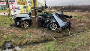Tragedie în Snagov! Un tânăr a murit pe loc, după ce a intrat cu mașina într-un stâlp