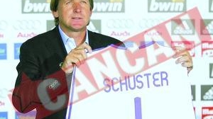 Schuster, trei ani galactic-sef