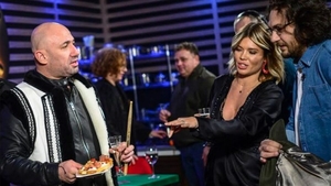 Ce se întâmplă, de fapt, cu mâncarea gătită de concurenți la Masterchef de la Pro TV. Scărlătescu, Bontea și Dumitrescu doar o gustă!