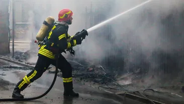 Noi dezvăluiri în cazul celor 3 copilași morți în București. Mama nu ar fi fost acasă în momentul izbucnirii incendiului, ci...