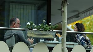 Fostul soţ al Oanei Cuzino s-a dat de gol la o terasă. Tania Budi a ”divorţat” de iubitul milionar?!