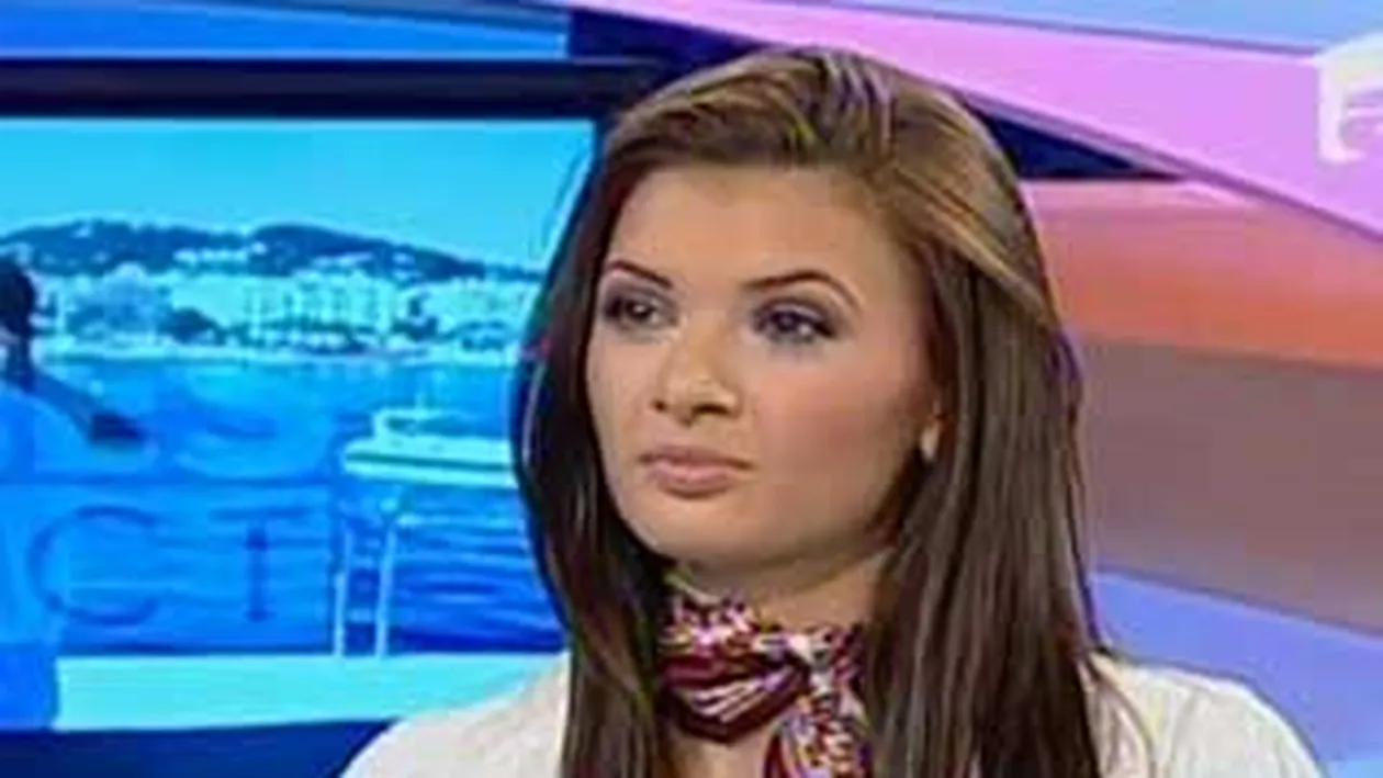 VIDEO Dialog incendiar intre Ramona Gabor si Mihaela Moise: Ai facut sex pe bani!/ Esti o nesimtita, nu te intereseaza pe tine ce fac cu viata mea