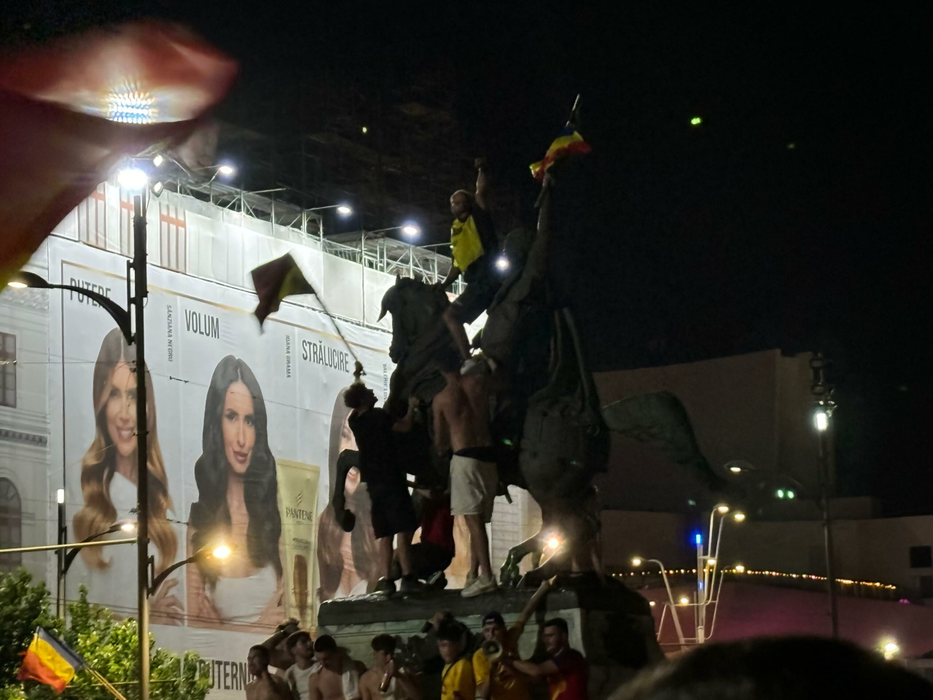 Fan zone EURO 2024 | Românii sărbătoresc în Piața Universității ca în 1994. Live UPDATE