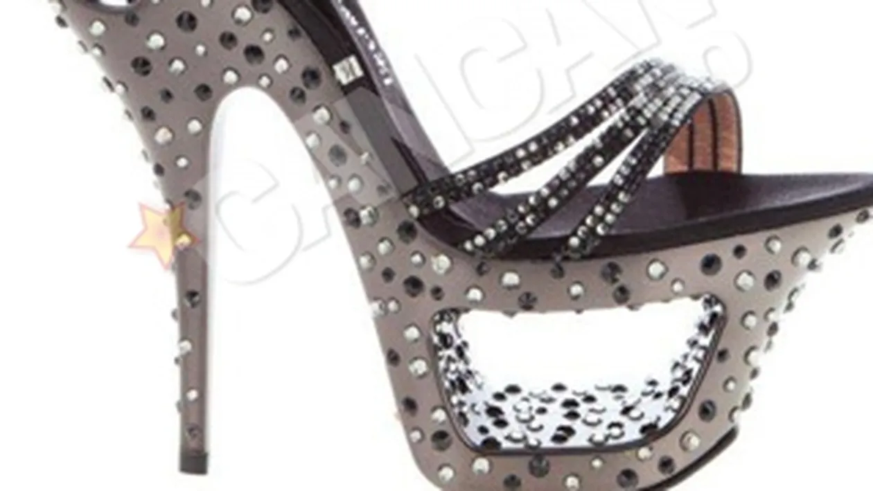 Se incalta de la chinezi! Uite cu ce giganti calca Iguana pedala!