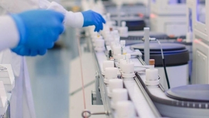 Pfizer a anunţă că a început testarea unui medicament anti-COVID