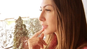 E însărcinată în două luni şi nu renunţă la sport. Ilinca Vandici şi-a uimit prietenii cu abdomenele!