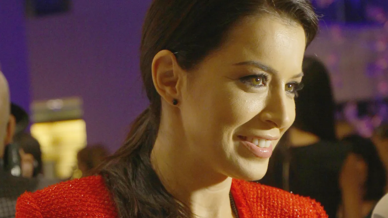 Patruleasa a dat-o in bara la un eveniment elegant! Toate vedetele au venit cu rochii de seara, ea a ales sa poarte...