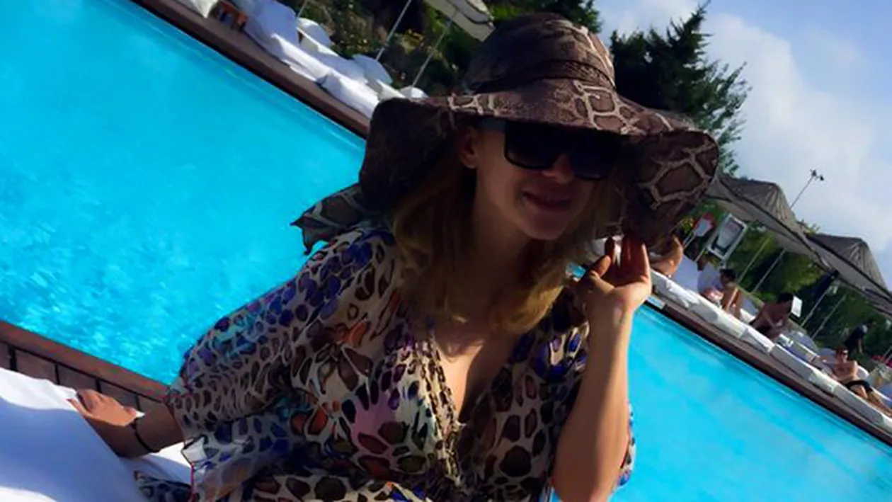 Sanii Andei Adam par sa explodeze! Uite cat de mult i-a crescut si burtica in luna a saptea de sarcina!