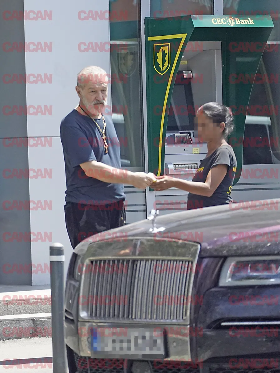 I-a oferit unei femei neajutorate o bancnotă de 200 de lei, apoi s-a urcat la volanul mașinii sale