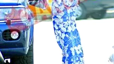 Si-a luat masina pentru papusile fiicei