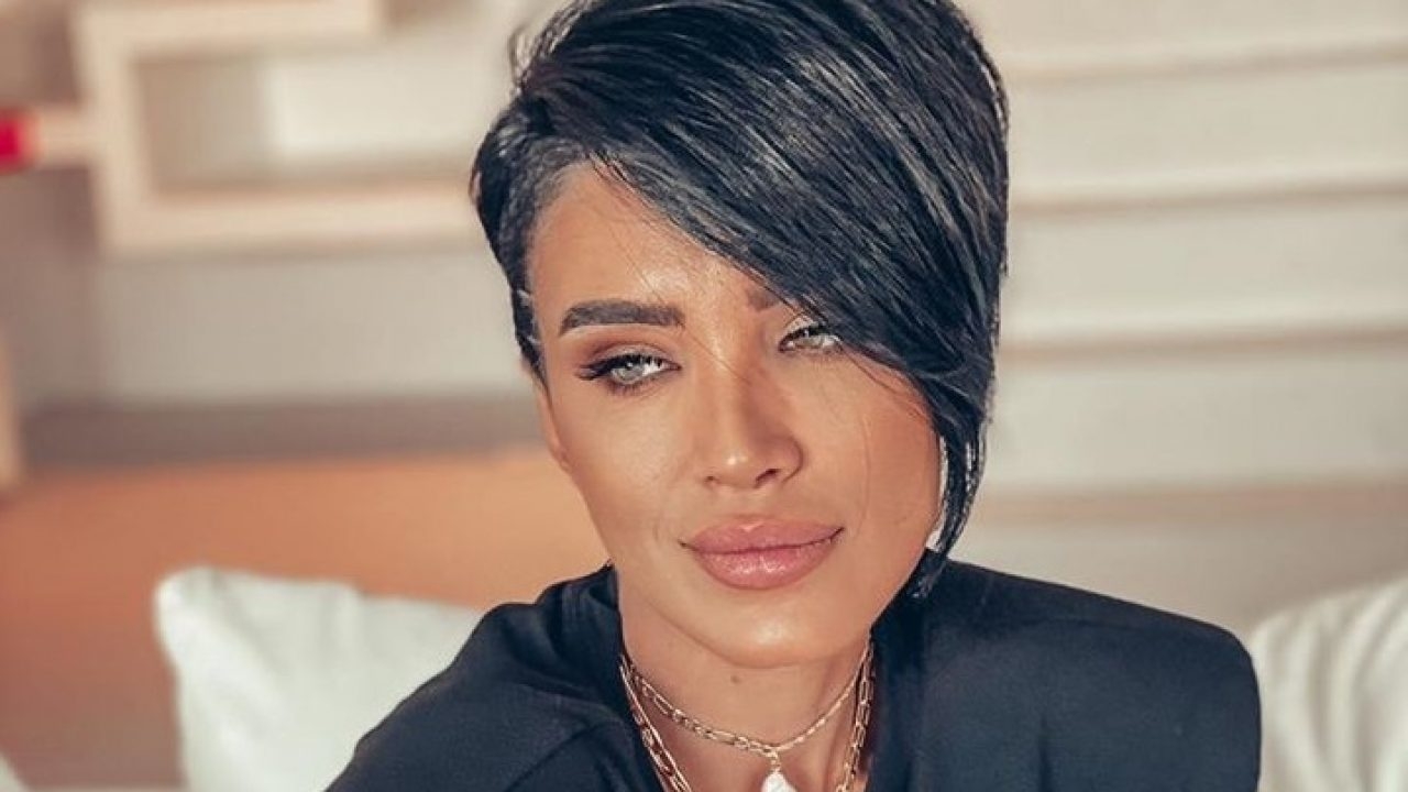 Adelina Pestriţu şi-a indus fanii în eroare, după un mesaj trist: “Te desparţi?”