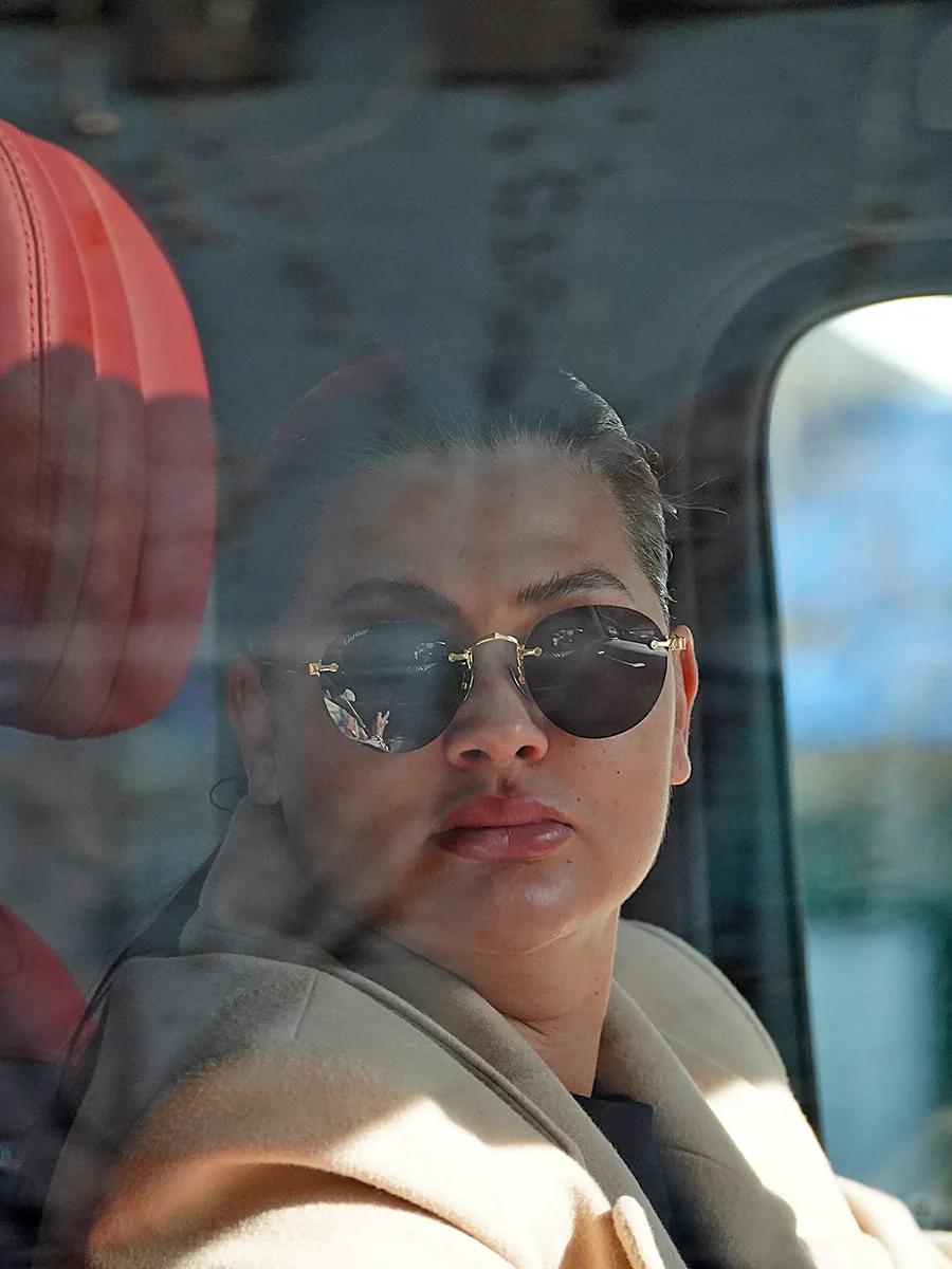 Roxana Dobre a mers la o biserică din zona Dorobanți, pentru a se ruga / sursă foto: CANCAN.RO