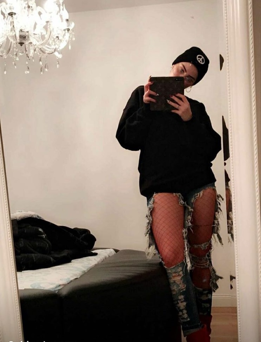 EXCLUSIV Cum a reuşit să-şi ascundă Generalul Coldea fiica PIŢIPOANCĂ! E tatuată toată, pozează sexy şi îi face campanie intensă pe Facebook”