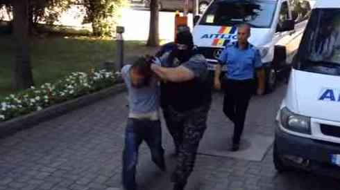 Unde trăia ucigaşul poliţistului din gara de la Suceava! A trăit 3 săptămâni în spatele gării, în maşină