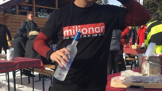 Intalnire cu Milionarul maine  la 12 00 pe Vespasian 59!