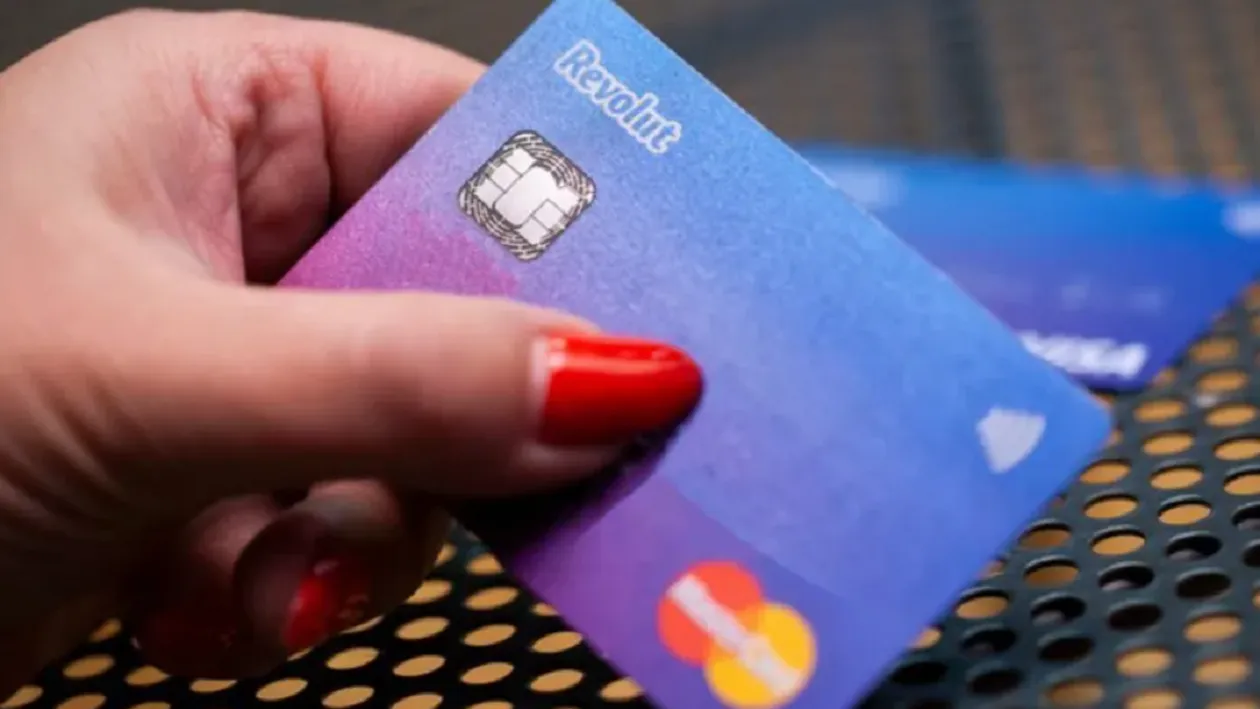 A apărut o nouă înșelătorie pe Revolut! Clienții pot rămâne fără toți banii din cont