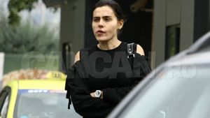 Soţul era în cantonament, iar ea la…Cum am pozat-o pe doamna Chipciu înaintea meciului cu Polonia