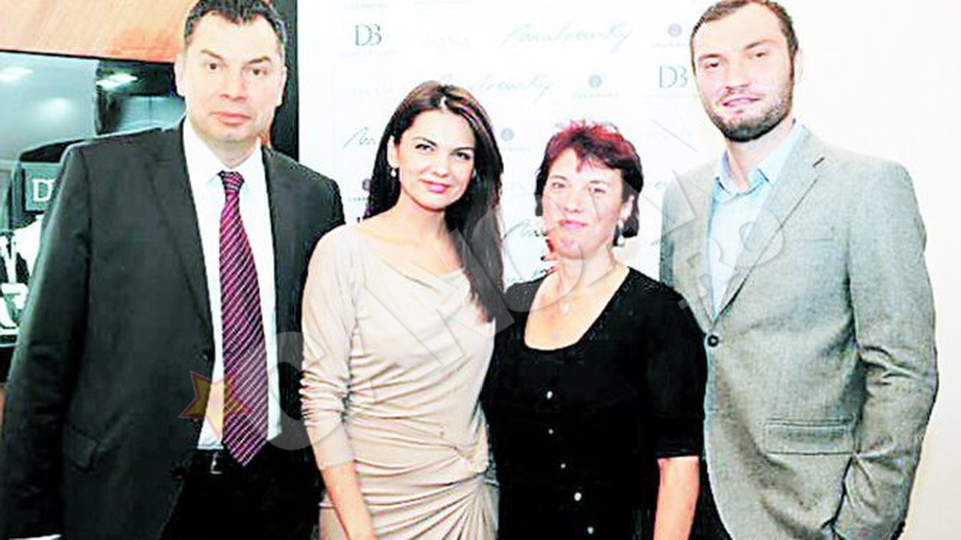 Iubire pentru o piatra pretioasa! Malvina Cervenschi, tratata ca un diamant de un bijutier