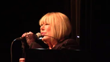 Actrița Marianne Faithfull, depistată pozitiv cu noul coronavirus! Anunțul trist făcut de managerul ei: “Este tradată într-un spital din Londra”