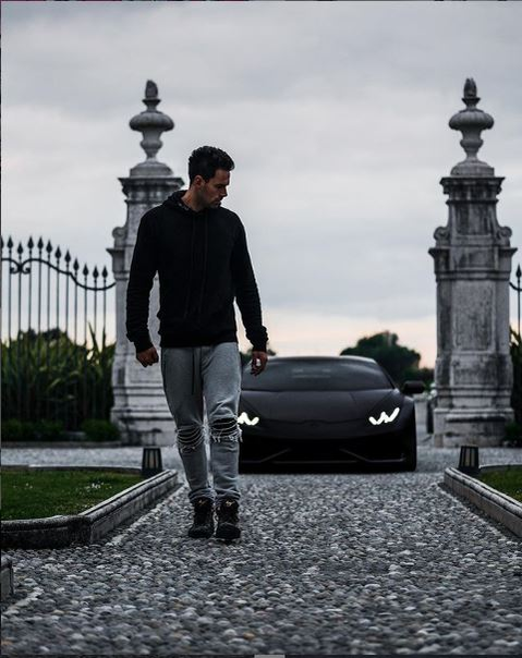 Cine este ZED? Românul care se plimbă cu mașini de sute de mii de euro și care a ridicat un imperiu din vânzarea jantelor auto