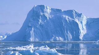 Calota glaciara a Groenlandei s-a topit aproape in intregime