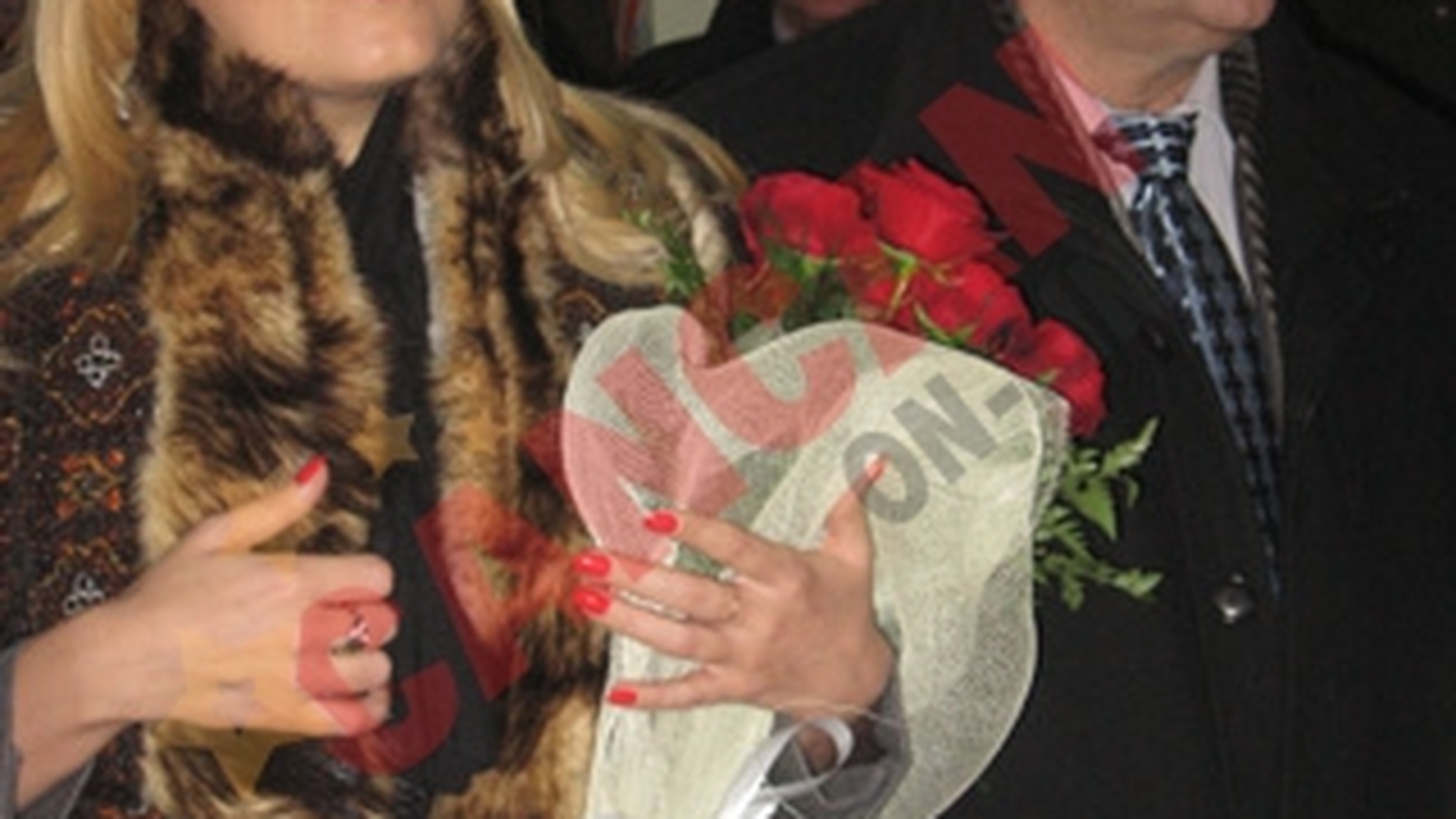 Elena Udrea, vizite-fulger in Suceava si Harghita! A primit o bundita si a inaugurat o partie